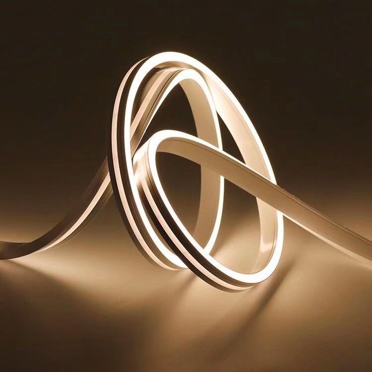 Dc bianco freddo caldo al neon flessibile impermeabile 12/24V della luce di striscia del silicio LED IP67 per la decorazione dell'interno all'aperto