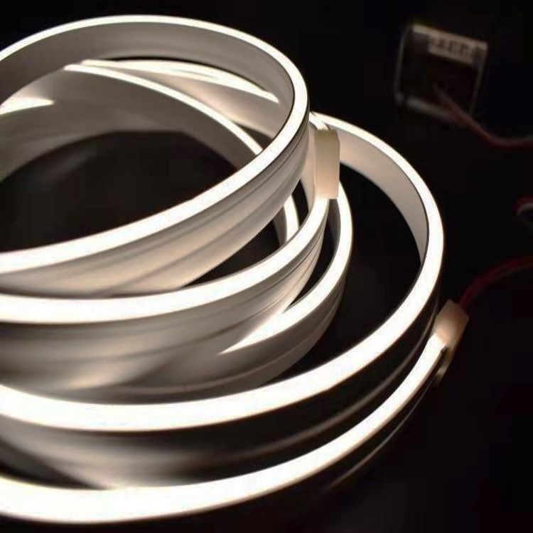 dimensione tagliata 50mm al neon pieghevole della luce di striscia di 6x12mm LED 6000k per la decorazione della Camera