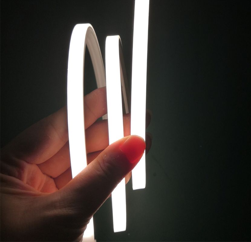 il silicone di piombo al neon delle luci 1212 RGBW 3000K 14.4W ha condotto l'accensione dell'illuminazione al neon bianca principale
