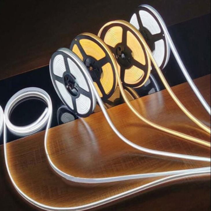 2 luminosità della striscia 12V 10W della PANNOCCHIA LED di colore 2700-6500K Dimmable alta
